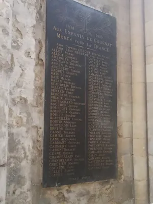Plaque aux morts de la Collégiale Saint-Hildevert de Gournay-en-Bray