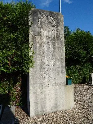 Monument aux Morts 39-45 du cimetière de Darnétal