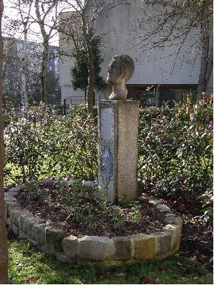 Monument Michel Corroy à Darnétal
