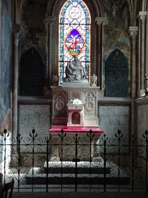Monument aux Mort de l'Église de l'Immaculee-Conception d'Elbeuf-sur-Seine