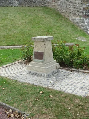 Monument des Forces Navales Alliées à Dieppe 	