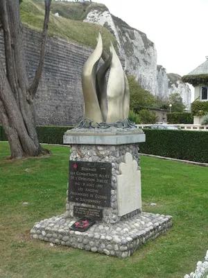 Monument du Square du Canada à Dieppe