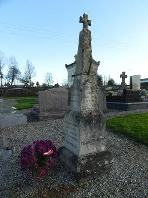Monument aux morts 1870-1871 des Essarts-Varimpré à Callengeville