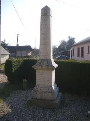 Monument aux morts d'Esteville