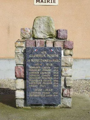 Monument aux morts de Notre-Dame-du-Parc