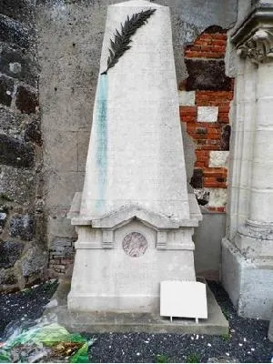 Monument aux morts de Sainte-Genevièvre