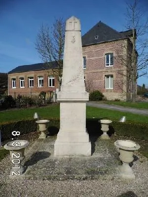 Monument aux morts de Sauqueville