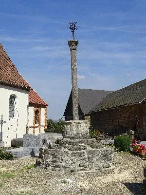 Calvaire de l'église Saint-Martin d'Ernemont-la-Villette