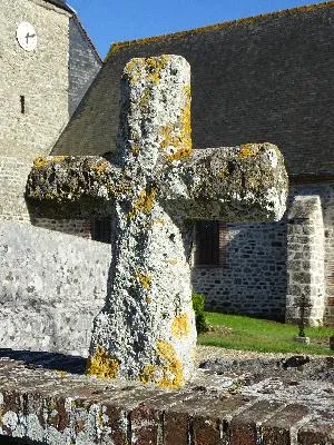 Croix de cimetière de Longmesnil