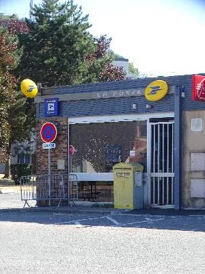 Bureau de poste de Saint-Léger-du-Bourg-Denis