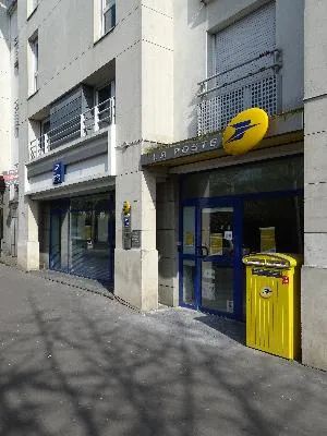 Bureau de poste de la Préfecture de Rouen