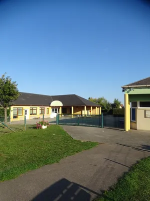 École élémentaire les Prés Verts aux Authieux-sur-le-Port-Saint-Ouen