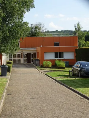 École élémentaire Jules Verne à Saint-Pierre-lès-Elbeuf
