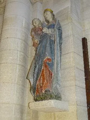 statue (grandeur nature) : Vierge à l'Enfant au raisin