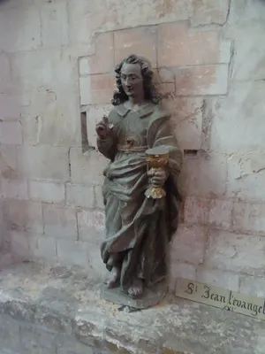 statue (grandeur nature) : Saint Jean l'Evangéliste