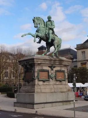 Statue équestre de Napoléon à Rouen