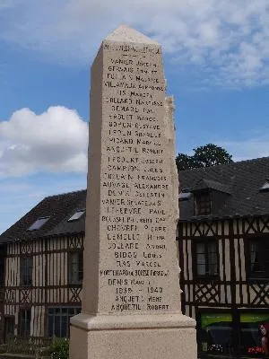 Monument aux morts d'Allouville-Bellefosse
