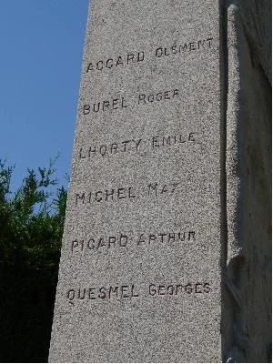 Monument aux morts de Mesnil-Raoul