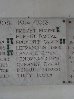 Plaques aux morts de l'église de Freneuse
