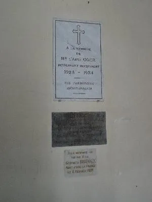 Plaques aux morts de l'église de Rocquemont