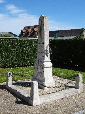 Monument aux morts de Manneville-la-Goupil