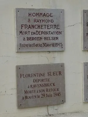 Monuments aux Résistants de Saint-Denis-le-Thiboult