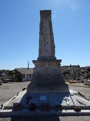 Monument aux morts du cimetière d'Oissel