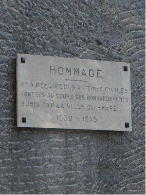 Monument aux victimes civiles dans le cimetière Sainte-Marie du Havre