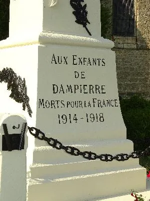 Monument aux morts de Dampierre-en-Bray