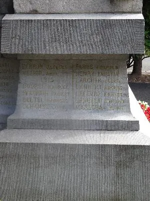 Monument aux morts de Forges-les-Eaux