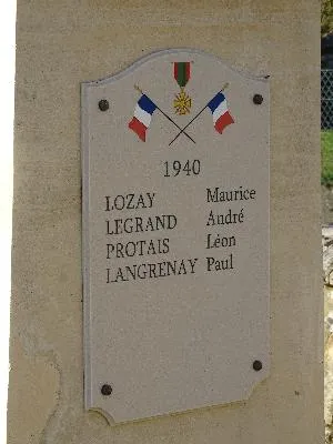 Monument aux morts de Maulévrier-Sainte-Gertrude