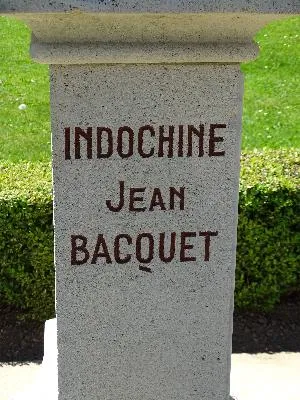 Monument aux morts de Fontaine-sous-Préaux