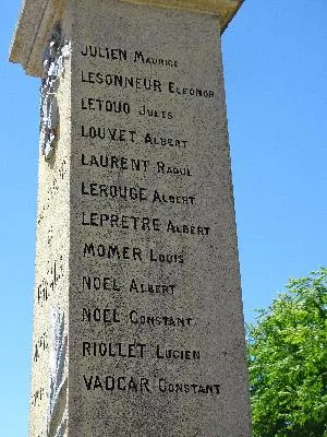 Monument aux Morts de Préaux
