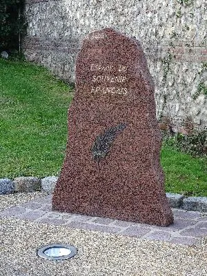 Monument aux Morts de Fontaine-la-Mallet