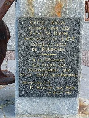 Ancre commémorative du Débarquement 19 Août 1942 à Hautot-sur-Mer