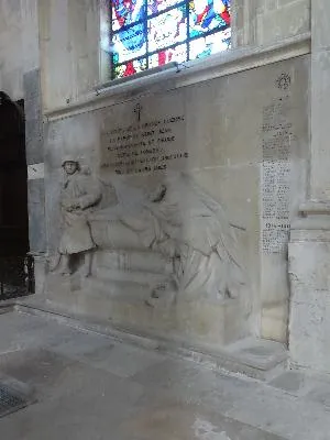 Monument aux Morts de l'Église Saint-Jean d'Elbeuf-sur-Seine