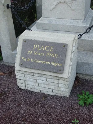Monument aux Morts des Authieux-sur-le-Port-Saint-Ouen