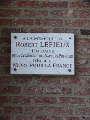 Plaque Robert Lefieux à Elbeuf-sur-Seine