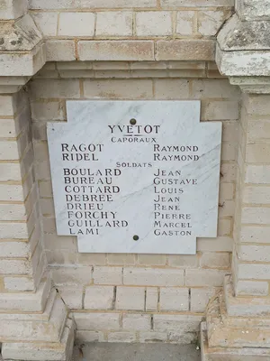 Monument aux Morts cantonal à Yvetot