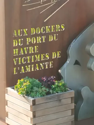 Monument aux Dockers du Havre victimes de l'Amiante