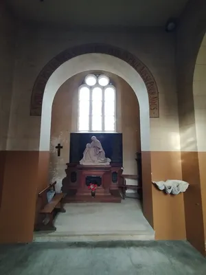 Monument aux Morts de l'Église Notre-Dame de l'Assomption à Fontaine-le-Bourg