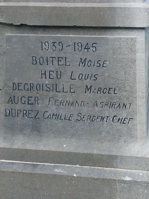 Monument aux Morts de Fallencourt