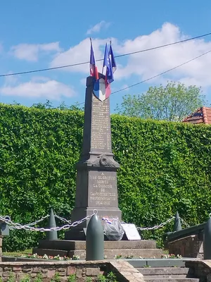 Monument aux Morts de Campneuseville