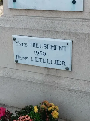 Monument aux Morts d'Envronville