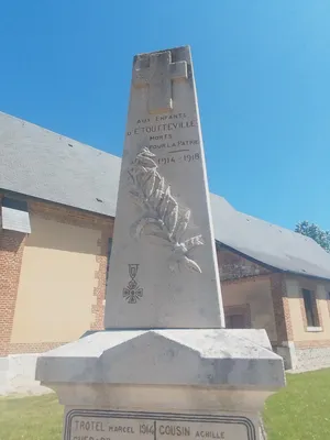 Monument aux Morts d'Étoutteville
