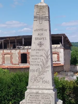 Monument aux Morts de Quevillon