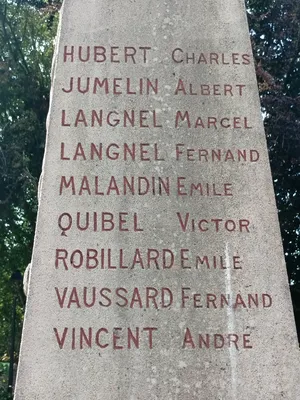 Monument aux Morts de Montigny