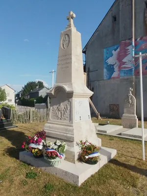 Monument aux Morts de Saint-Ouen-du-Breuil