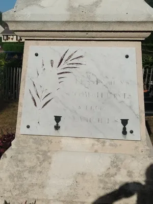 Monument aux Morts de Saint-Ouen-du-Breuil
