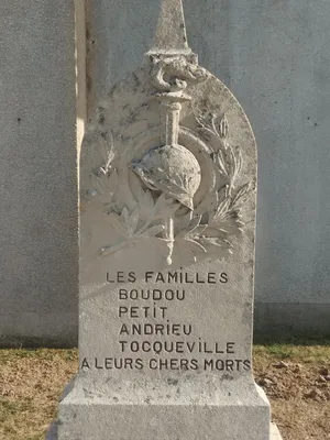 Carré militaire de Saint-Ouen-du-Breuil